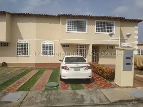 Hh. Town House En Venta En Villas De Buenaventura, Mls 26-2585
