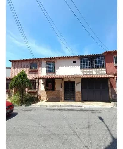 Se Vende Linda Casa Dúplex En Llano Alto Carrizal.