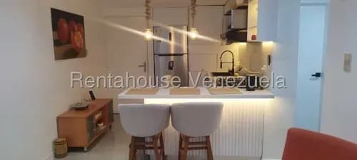 Tg Apartamento En Venta En Los Naranjos Humboldt, Remodelado, A/a, Clima Fresco 26-20280