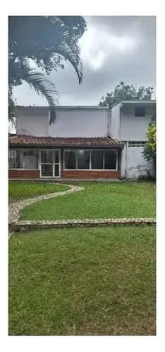 Casa En Venta Con Financiamiento 1.264m2 En La Boyera Caracas