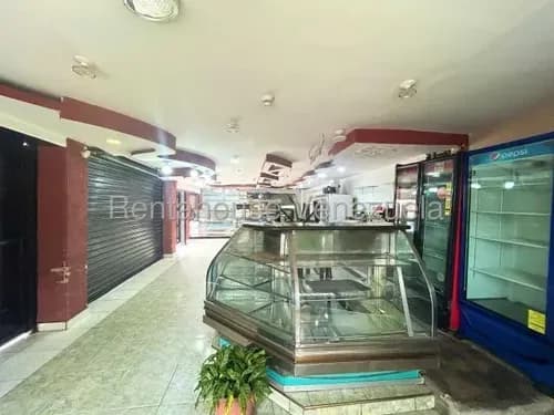 Daniela Linarez Alquila Espectacular Y Amplio Local De 102 M2 Sala De Baño, Ideal Para Desarrollar Cualquier Tipo De Negocio, Alta Afluencia Vehicular Y Peatonal, Centro De Barquisimeto