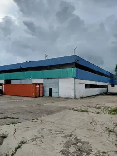 Excelente Galpón En Alquiler De 4.000 Mts Dé Construcción En 10.000 Mts De Terreno Planos Y Con Amplias Oficinas Con Mas De 50 Puestos De Trabajo Amplio Estacionamiento Y Fácil Acceso Para Gandolas