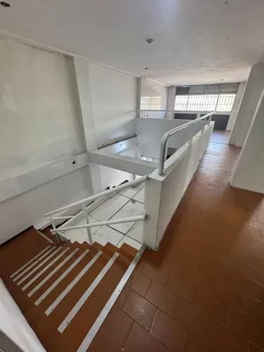 Local En Alquiler Bolívar Con Av Cedeño Zona Comercial. Dapo