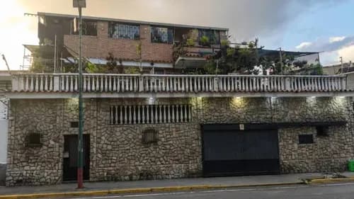 Casa Quinta En La California: 4 Hab, 3 Baños, 2 Puestos Y Gran Potencial.
