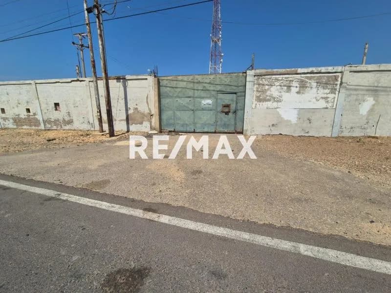 En Venta Galpon Industrial Av. Ollarvides