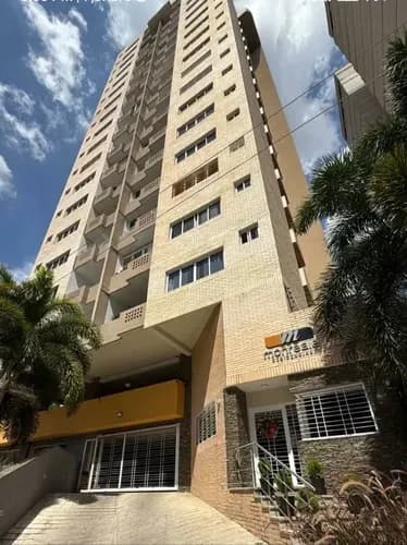 Np Apartamento Tipo Estudio En Alquiler, En Urb.las Chimeneas, Res Monreale Código 323162