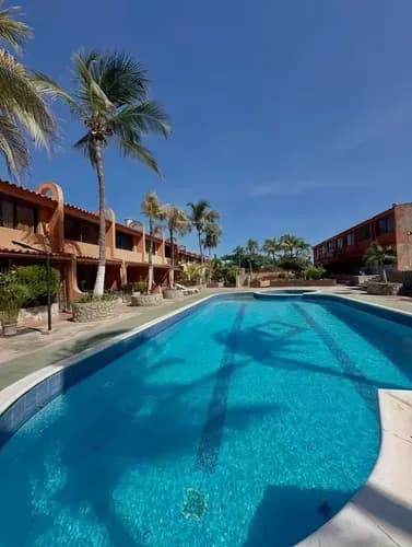 ¡oportunidad! Vendo Hermoso Town House En La Vía Principal A Playa Guacuco., Solo 5 Minutos Caminando De Playa Guacuco Y A Menos De 10 Minutos Del Sambil.