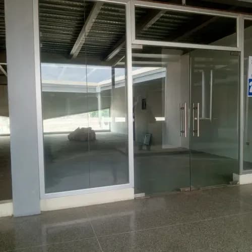 Tania Guerrero Inzitu Realtors Alquila Local En Cc Prisma Carretera Nacional Los Guayos Guacara Carabobo Venezuela