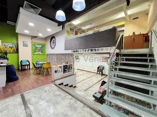 Vs // Se Alquila Amplio Y Versátil Local Comercial De 82 M² En El Icónico Centro Comercial Chacaito, // Mls #26-8840