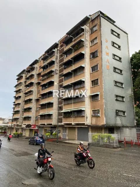 Apartamento en Venta Plaza Venezuela Cerca a la UCV
