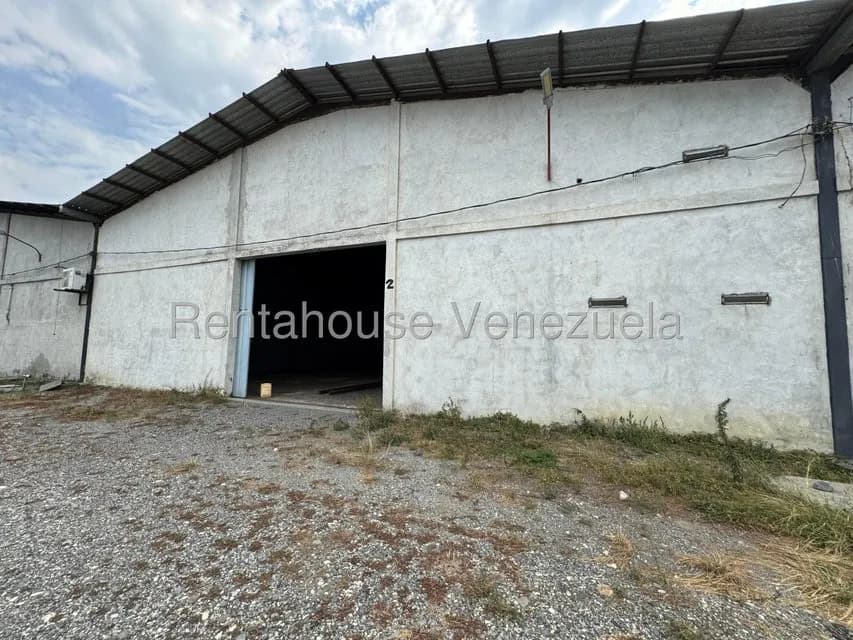 Comercial (Galpon - Deposito) en Alquiler en Miraflores, Portuguesa