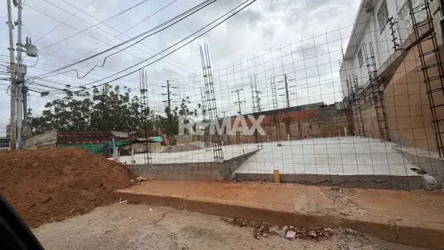 TERRENO EN AVENIDA PRINCIPAL NEGRO PRIMERO