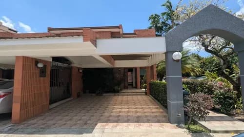 Town House En Venta Con Pozo Y Planta 100% Residencias Bonaventura Home Mañongo Naguanagua.