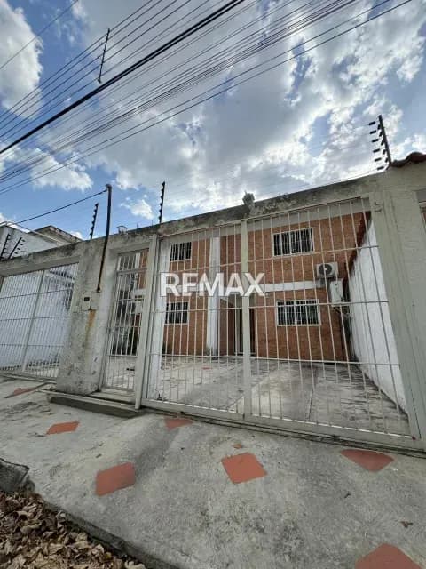 En venta TOWNHOUSE ubicado en la urb villas de Aragua