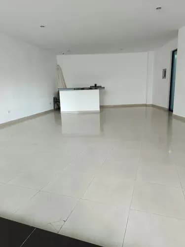 *vuelve Al Mercado En Venta En La Urb. Valle Blanco Exclusivo Apartamento De 238 M2 En Res Orion. Zona Norte* Ascensor Privado Con Hall De Entrada; Y Otra Con Acceso Para El Servicio Doméstico. An