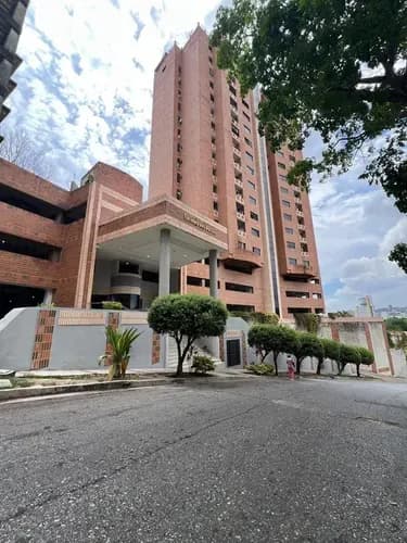 Hu Clientes. Venta Apartamento El Parral | 120m2 Pb | Planta Eléctrica Y Pozo | Obra Blanca Para Remodelar | 1 Hab 2 Baños 1 Pe Techado | Conjunto Res. Colinas Del Parral |