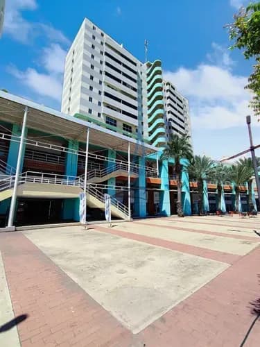 Se Alquila Local Comercial Con Mezzanina En El C.c. Aventura Plaza Lecheria Anzoátegui