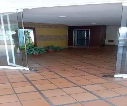 Las Acacias Vendo Extraordinario Apartamento Con Planta Eléctrica