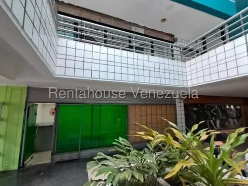 Teresita Luigi Alquila Consultorio Odontológico Equipado, En Pb Del Cc Galería Tl 26-180
