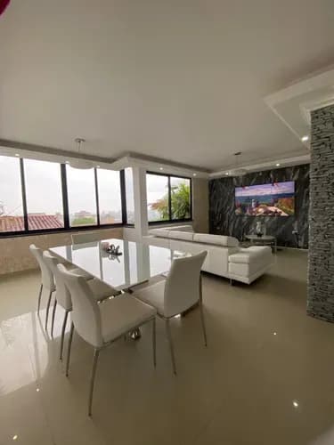 Alquiler De Casa En Res. Lomas Alto Urb. Lomas Del Este, Valencia