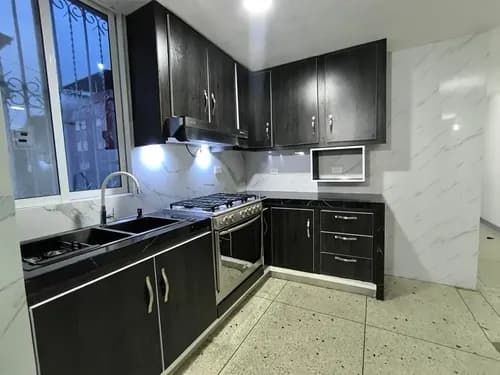 Alquiler. Apartamento. Quinimari