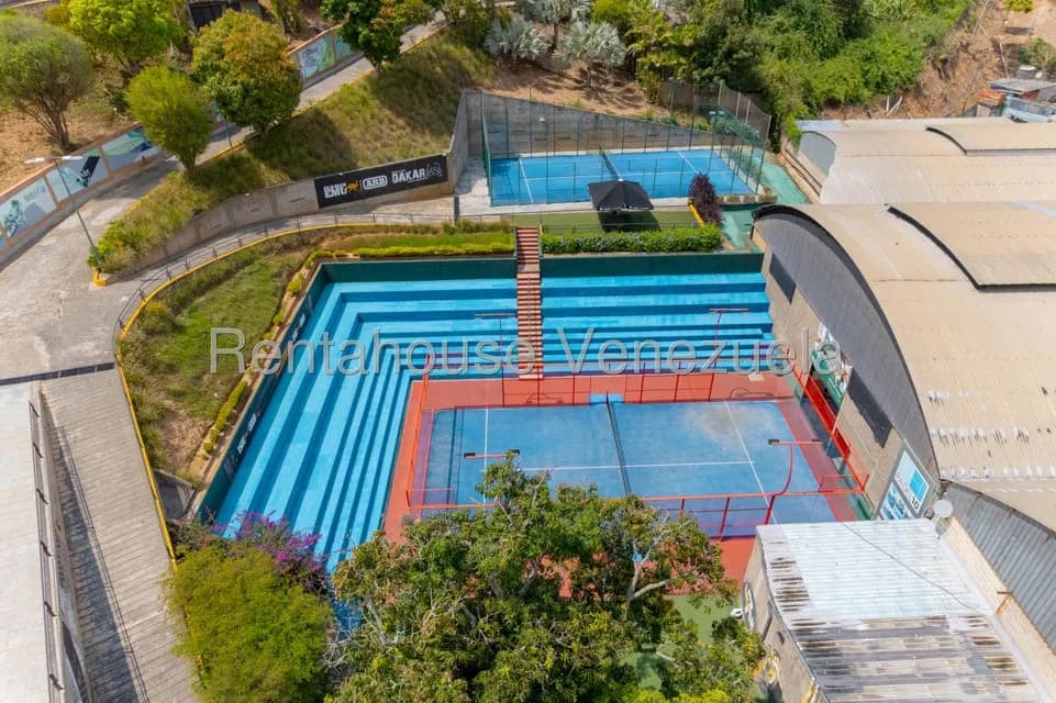 Local Comercial en venta - $1.1M