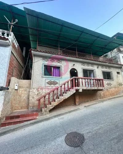 Casa Espaciosa En Las Tunitas, Catia La Mar La Guaira Cerca De La Avenida Principal