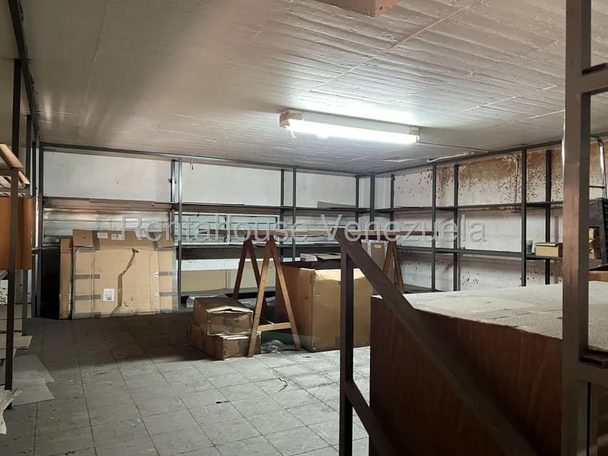 Comercial (Galpon - Deposito) en Venta en Los Cortijos de Lourdes, Distrito Metropolitano