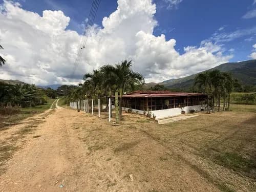 Terreno Amplio Con Casa De Campo En Chirgua, Bejuma | Ap310427