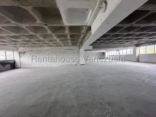 Piso Industrial En Alquiler En Guaicay, 300 Mts. Luis Infante 25-23375