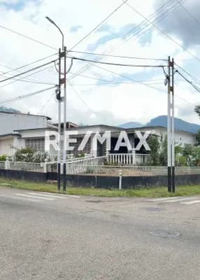 VENTA DE CASA URB MERIDA