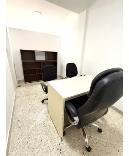 Alquiler De Local Comercial En Av Libertador Ve24-041al-omed-ggue