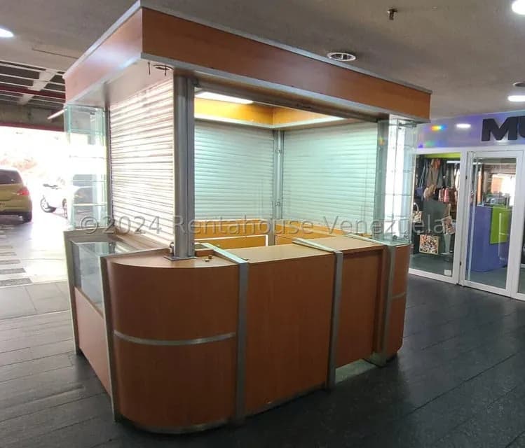 Comercial (Local Comercial) en Alquiler en Colinas de Valle Arriba, Distrito Metropolitano