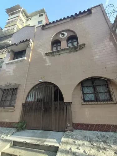 Casa En Av Baralt Venta/ Esq. Truco