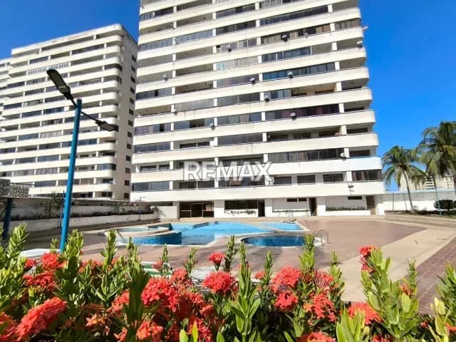 ACOGEDOR Y COMODO APARTAMENTO CON VISTA AL MAR EN VENTA EN PORLAMAR, BELLA VISTA, ISLA DE MARGARITA