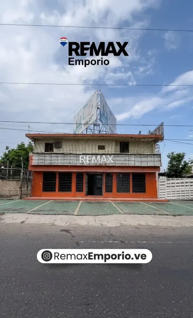 LOCAL COMERCIAL EN LA LIMPIA , CON EXCELENTE UBICACION Y ESTRUCTURA