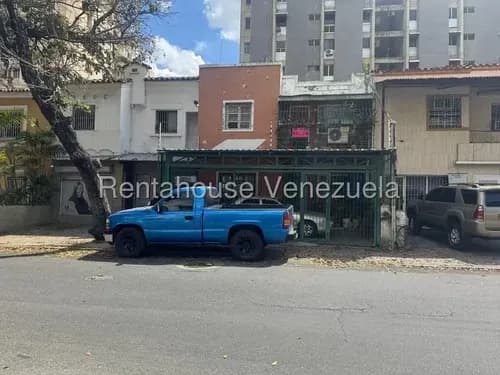 Hermosa Y Cómoda Casa Tipo Duplex En Venta. Urb. La Campiña.