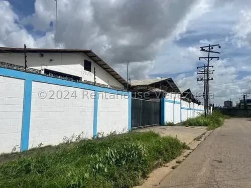 Rosa Espinoza Rent-a-house Vende Fabrica De Cocinas En Zona Industrial La Guacamaya Cuenta Con 4 Galpones Y Un Terreno Para Expancion 26-18292 Jun12