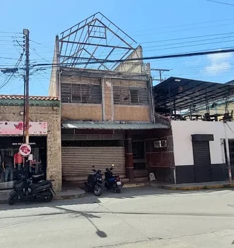 Tibisay Rojas Vende Edificio Comercial En La Avenida Bolivar De Puerto Cabello