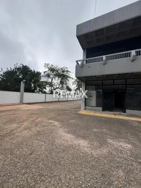 SE ALQUILA LOCAL COMERCIAL EN PARAMILLO