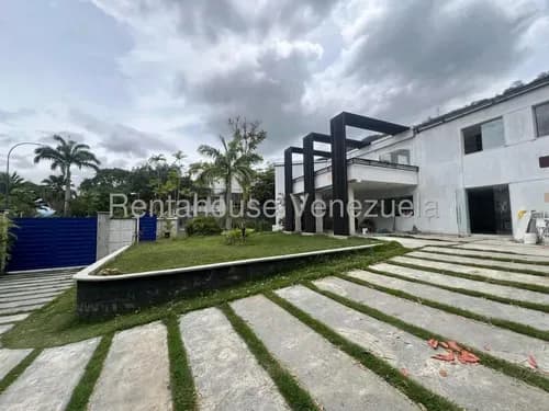 Casa En Venta En Country Club Calle Cerrada Chacao Caracas Angela Tochon