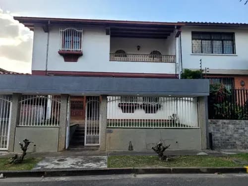 Tu Oasis Familiar En Macaracuay! Amplitud, Entretenimiento Y Cero Problemas De Agua, Casa En Venta Le