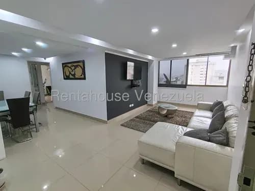 Apartamento En Alquiler En La Urbina #26-18799