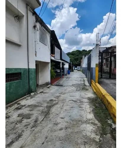 Se Vende Terreno 1.800m2 Y Casa Comercial 700m2 Boleita Sur
