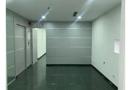 Oficina 144m2 Alquiler Hall Entrada 7 Cubículos Conexión Interna