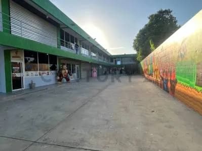 Se alquila Local comercial en el Centro Comercial Mundo Mario