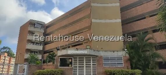 Apartamento (1 Nivel) en Alquiler en Lomas del Sol, Distrito Metropolitano