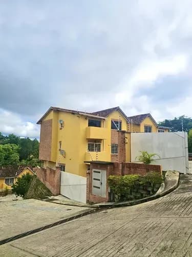 Townhouse En Venta - La Unión