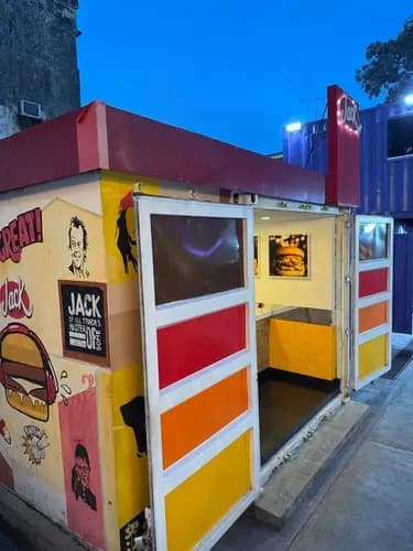 Foodtruck Operativo Lr Food Park Urb. La Alegria Valencia Mr Solo Clientes