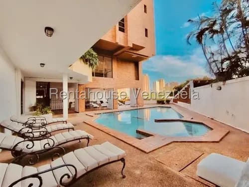 Apartamento De Lujo En Venta La Lago Maracaibo J.e 26-18875